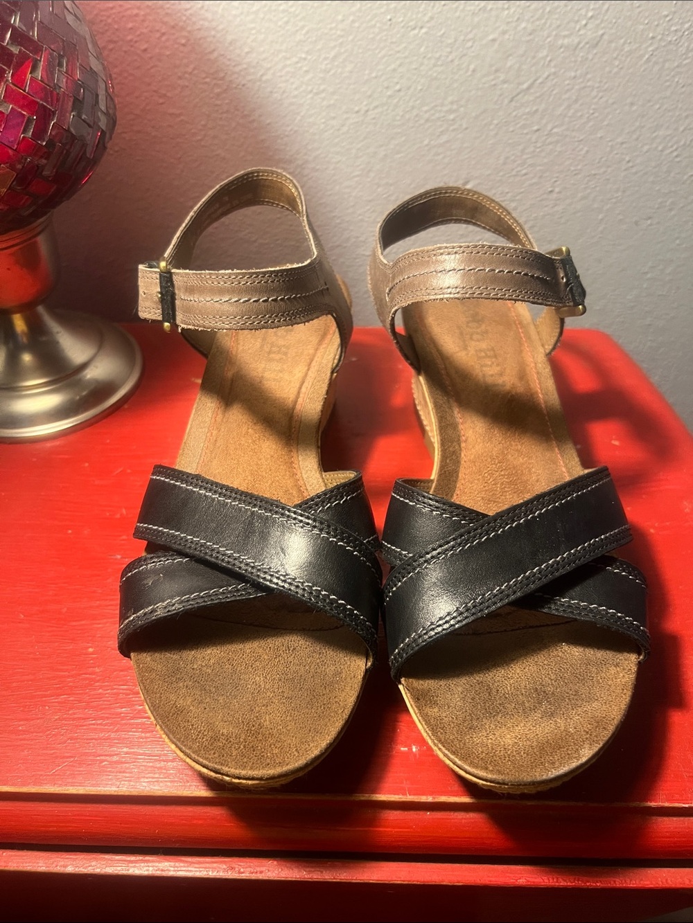 Women's Black and Tan Ankle-Strap Comfort Sandals